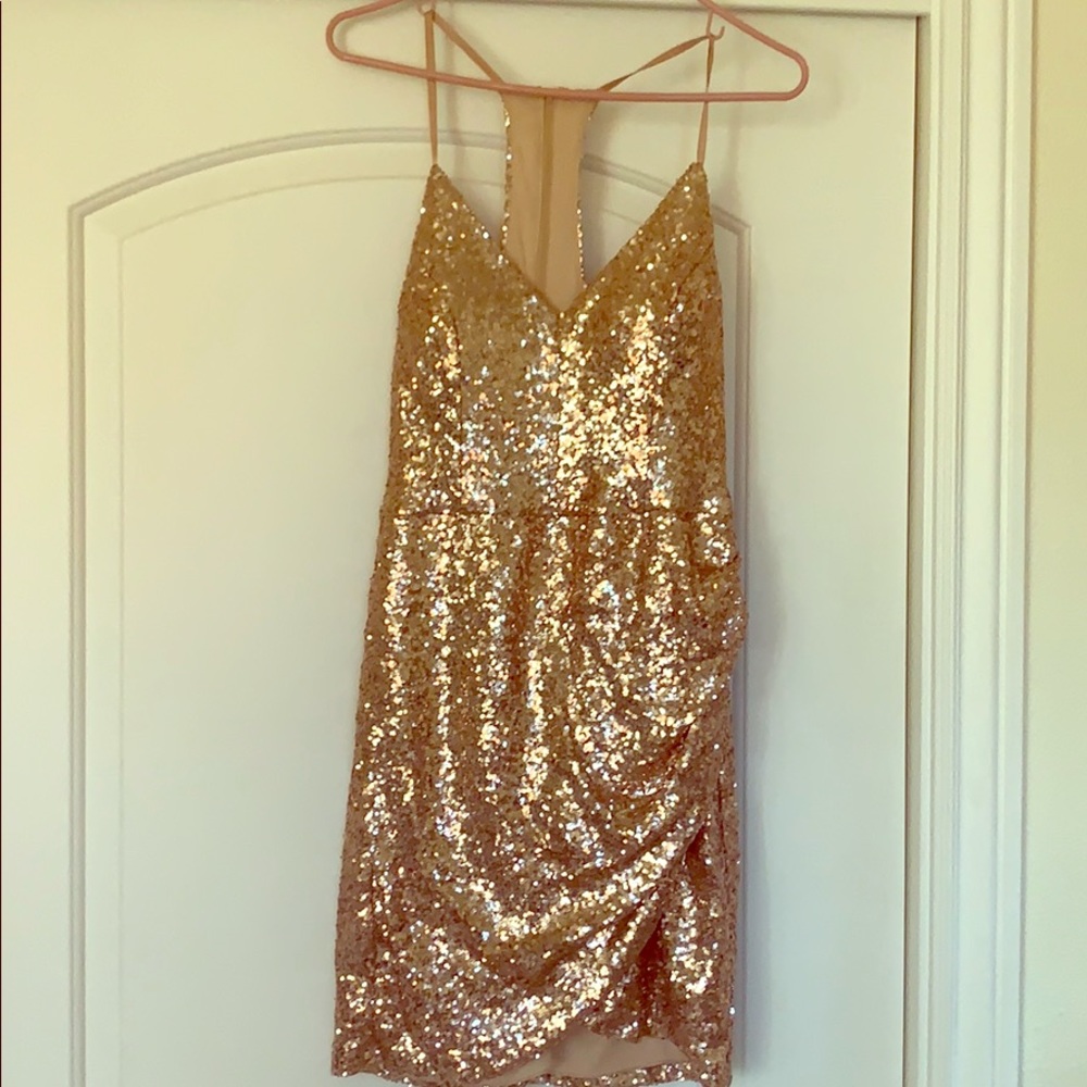 Sparkly sleeveless pink cocktail dress